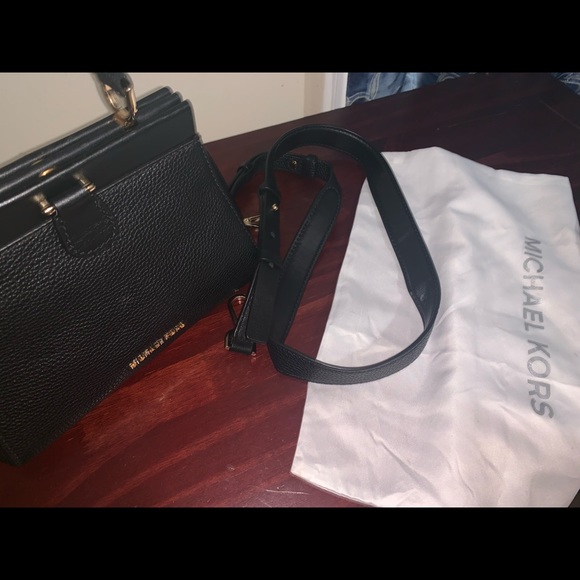 Michel kors handbag - Picture 4 of 4